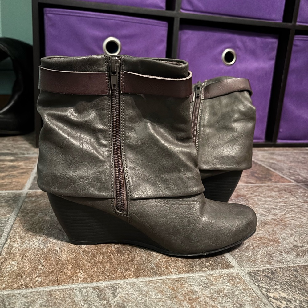 Grey Boot
